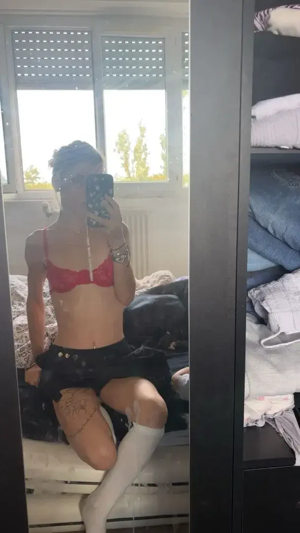 Leak & nude 6 — Hornymaelia