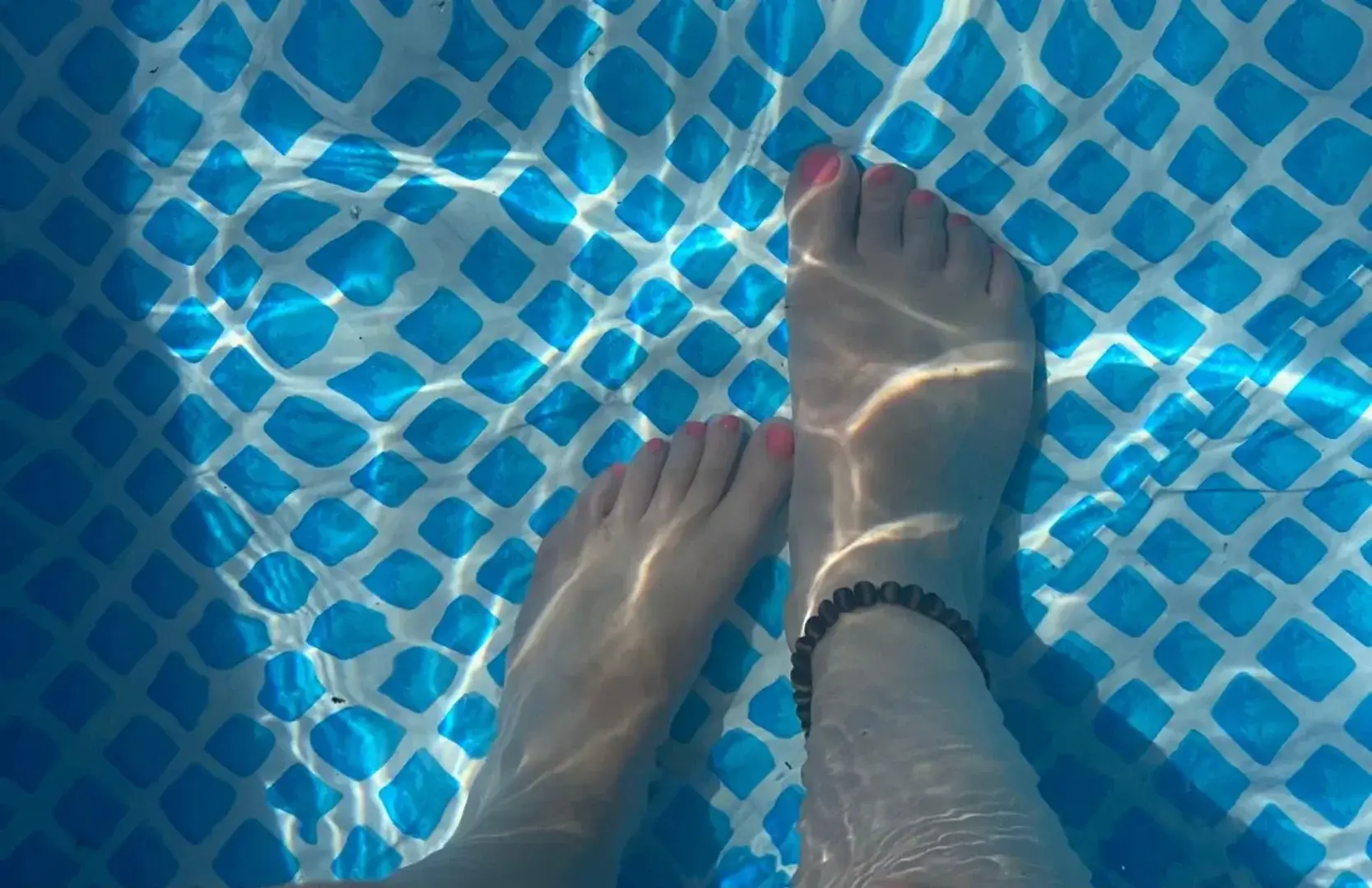 Leak & nude 2 — Roxy_prettyfeet