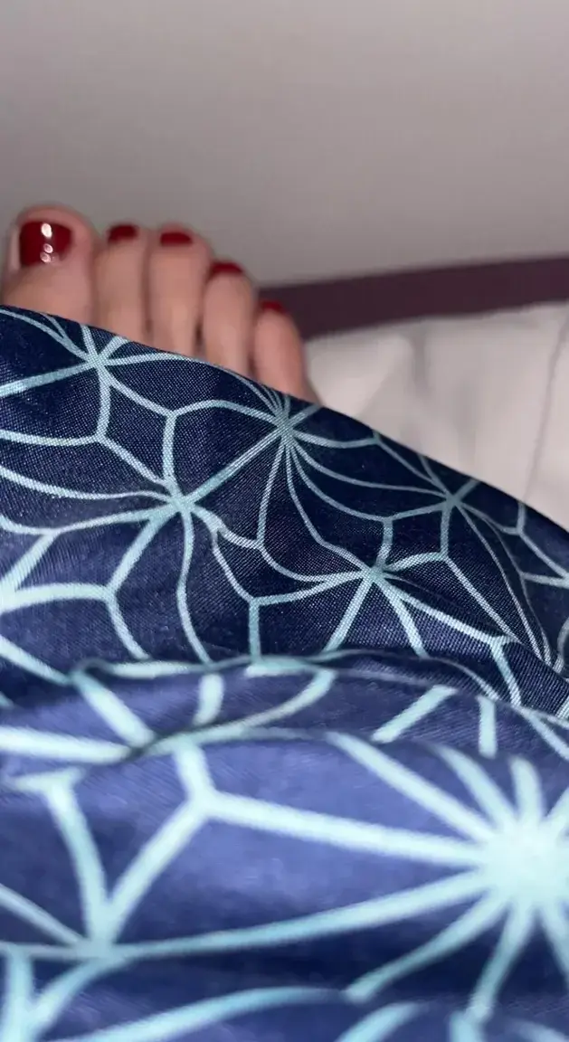 Leak & nude 1 — Lau1-9