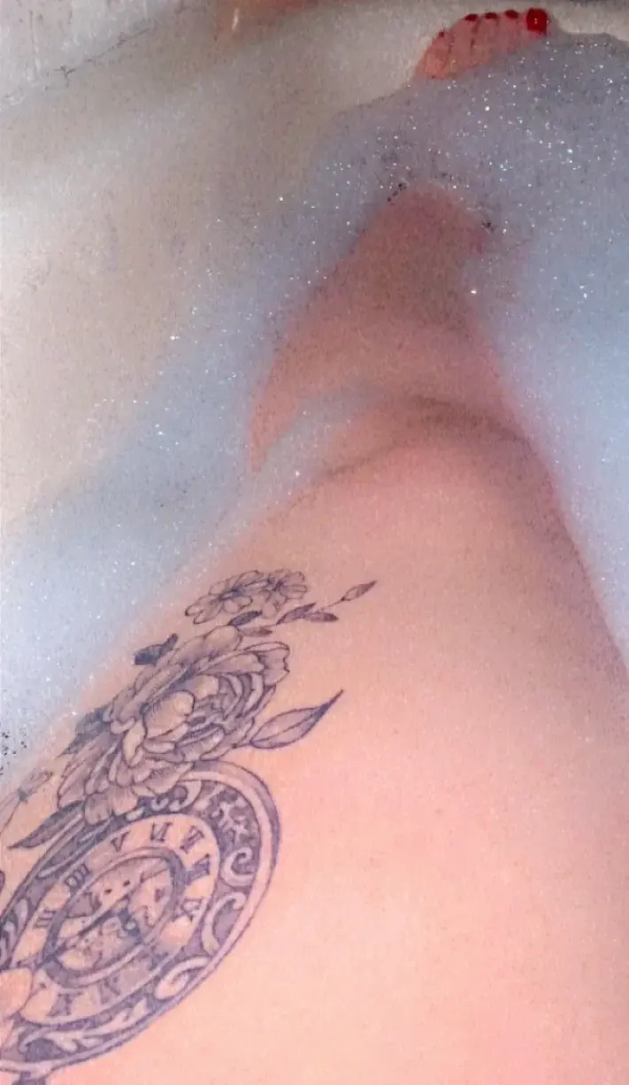 Leak & nude 4 — Prettyfeet_laya