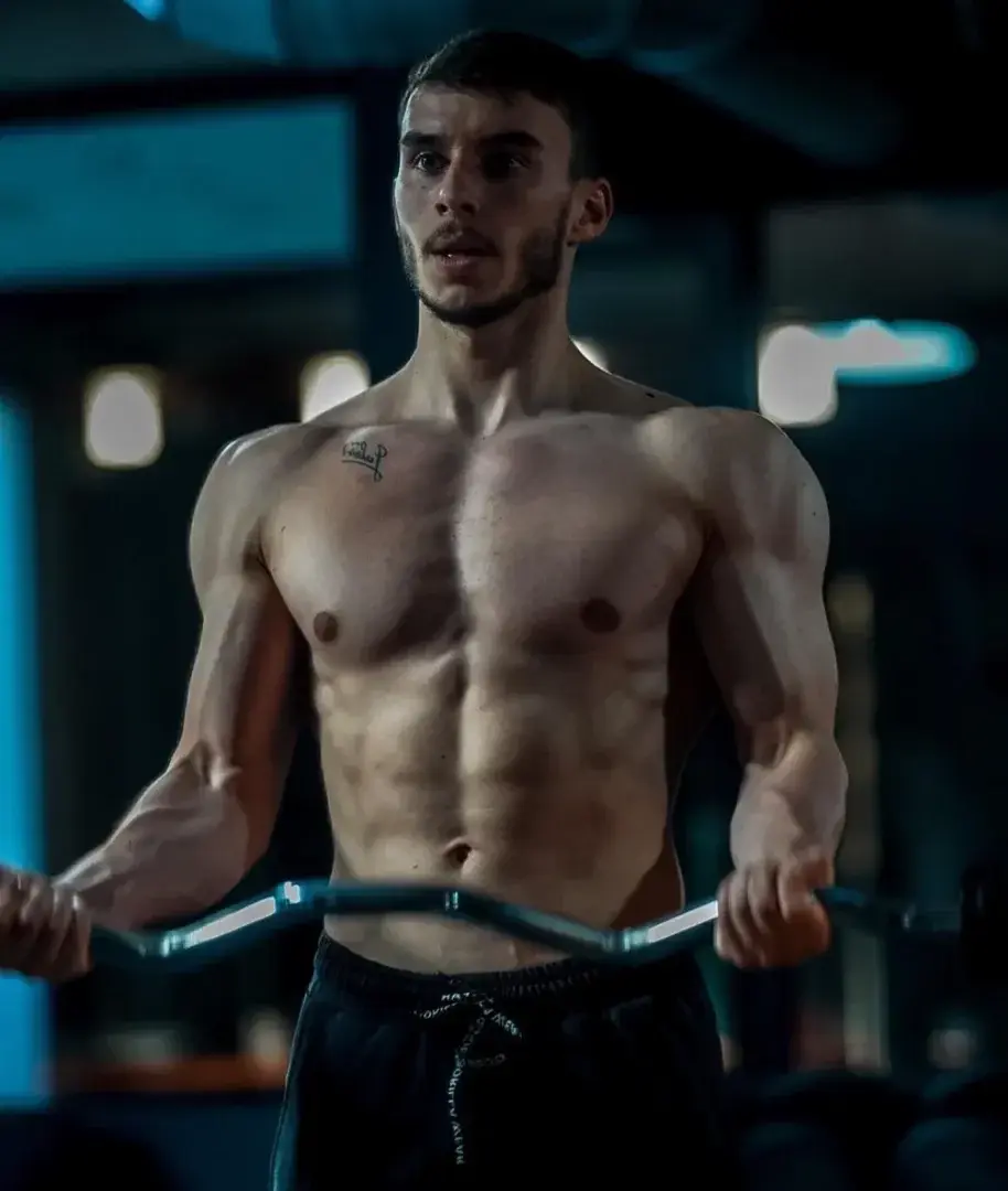 Leak public de Gabinouvilla — « Bonjour MYM 👋 » (nude) sur MYM