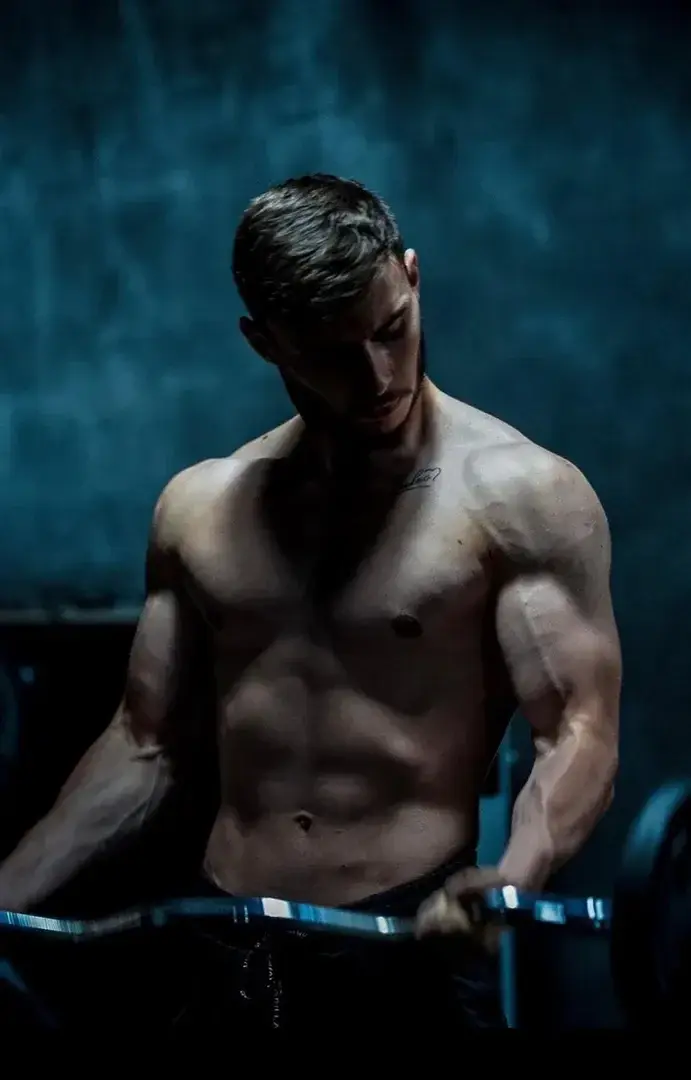 Rejoins la team et réalise tes objectifs avec moi, 6 à 8 entraînements par mois au minimum ! Tu peux également échanger avec moi quand tu le souhaites 💪