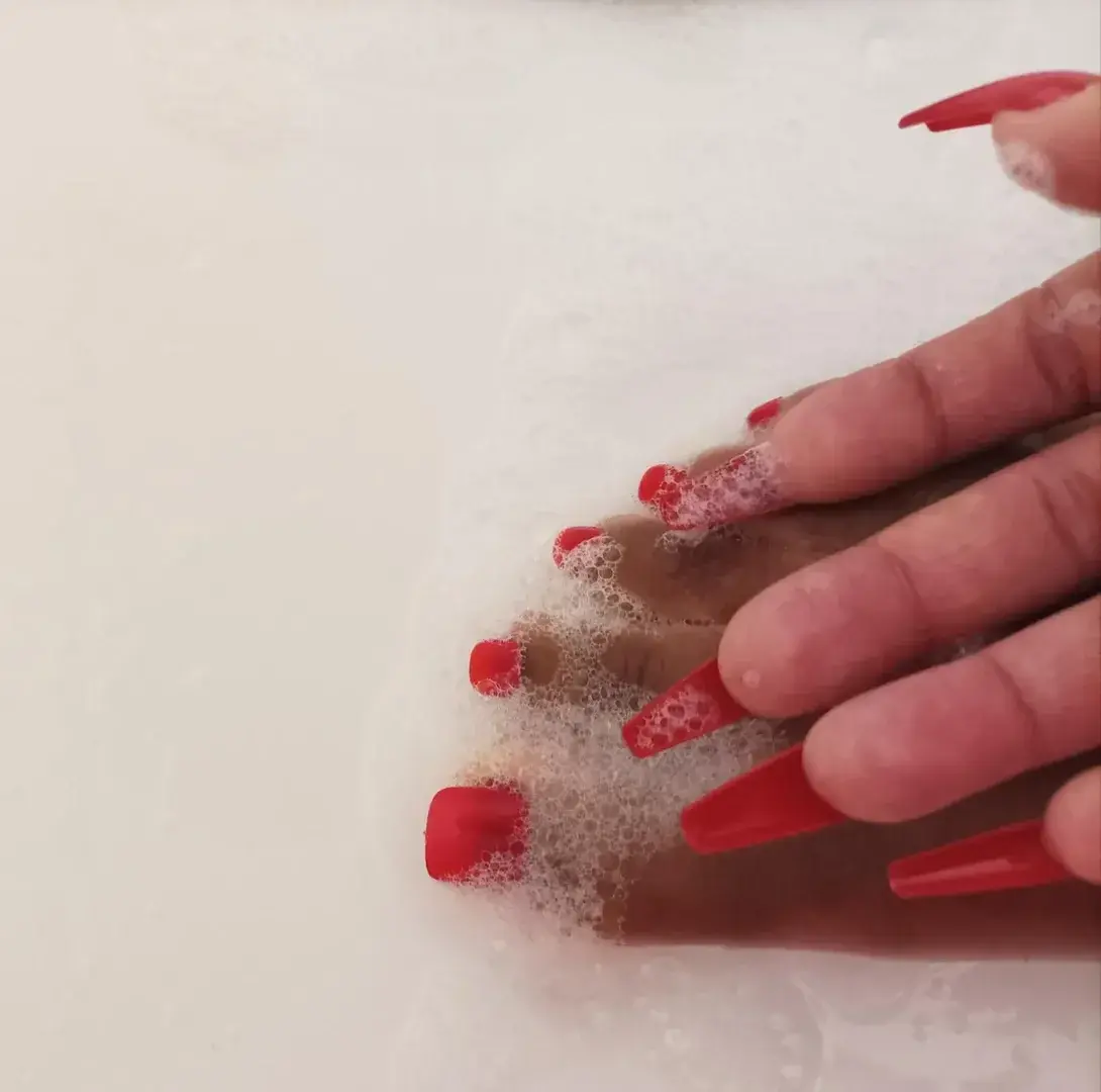 Leak & nude 2 — Prettyfeetparis1