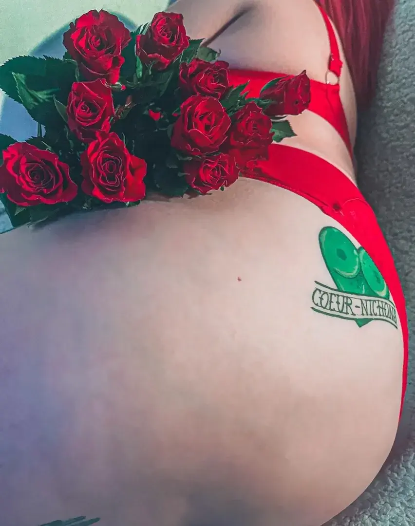 🍑🌹