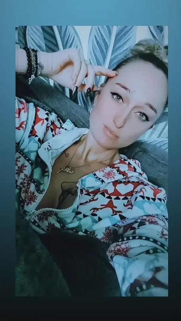 Leak public de Missto25 — « Bonne fin de journée 💋 » (nude) sur MYM