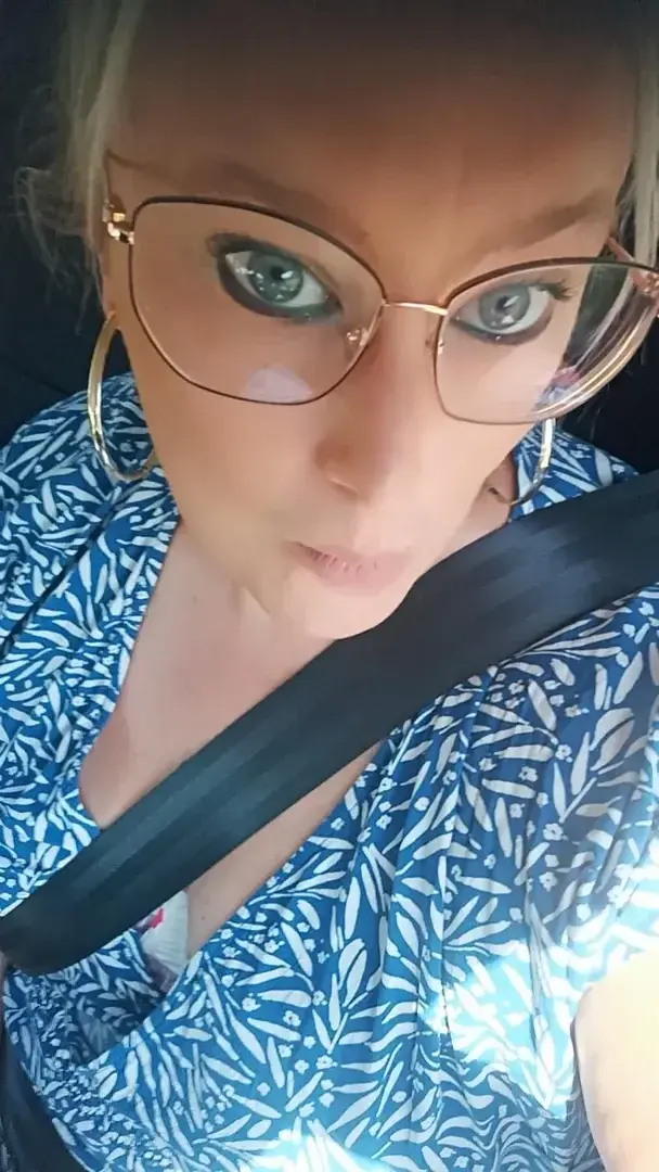 Rondeyeuxbleu - Photo exclusive MYM | French Modèles