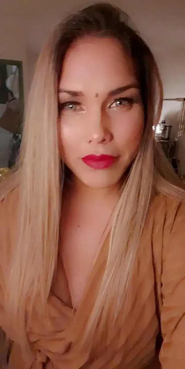 Blondie girl