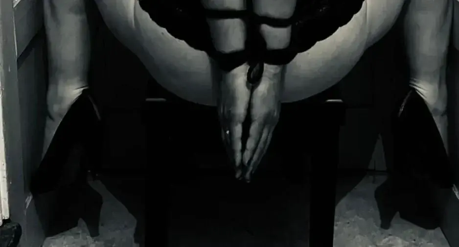 Leak & nude 1 — Cordeserotique