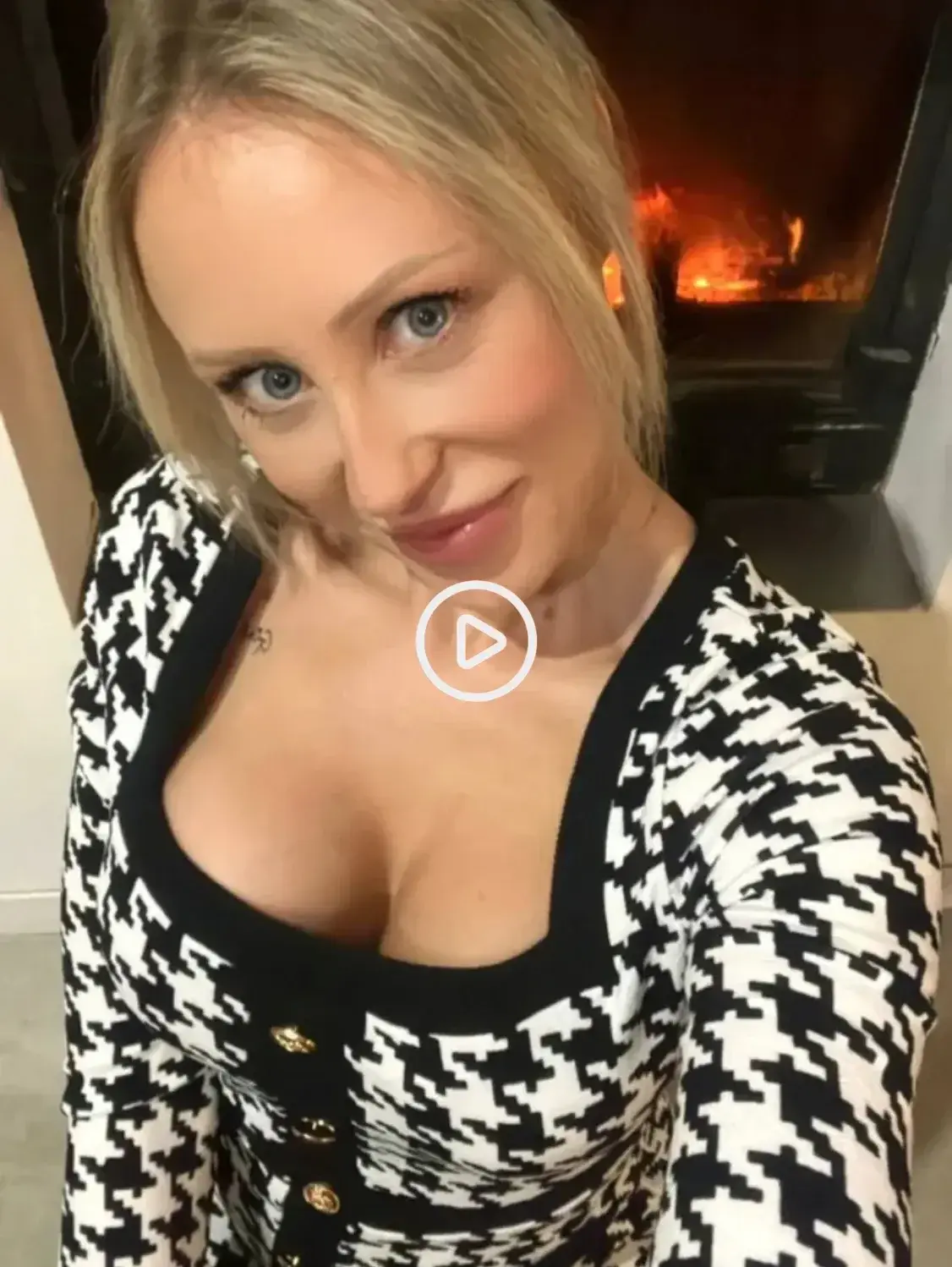 Leak & nude MYM — Barbivanessa : « Je préfère répondre aux hommes plus vieux 😋 » (MYM)