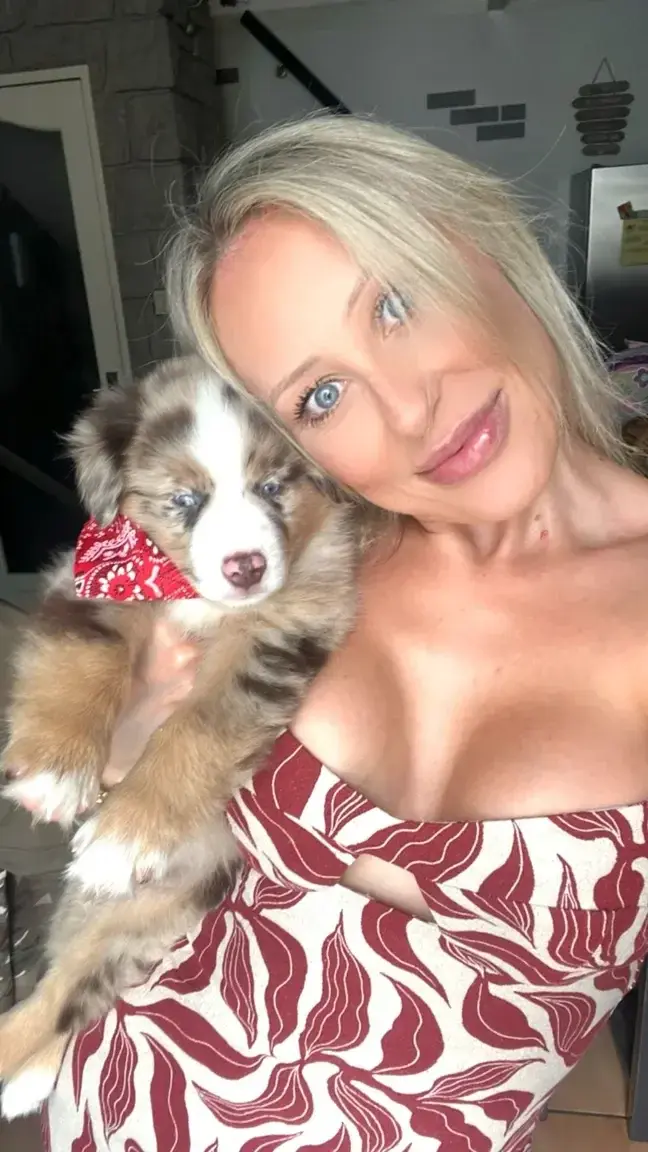 Leak & nude MYM — Barbivanessa : « Je préfère répondre aux hommes plus vieux 😋 » (MYM)