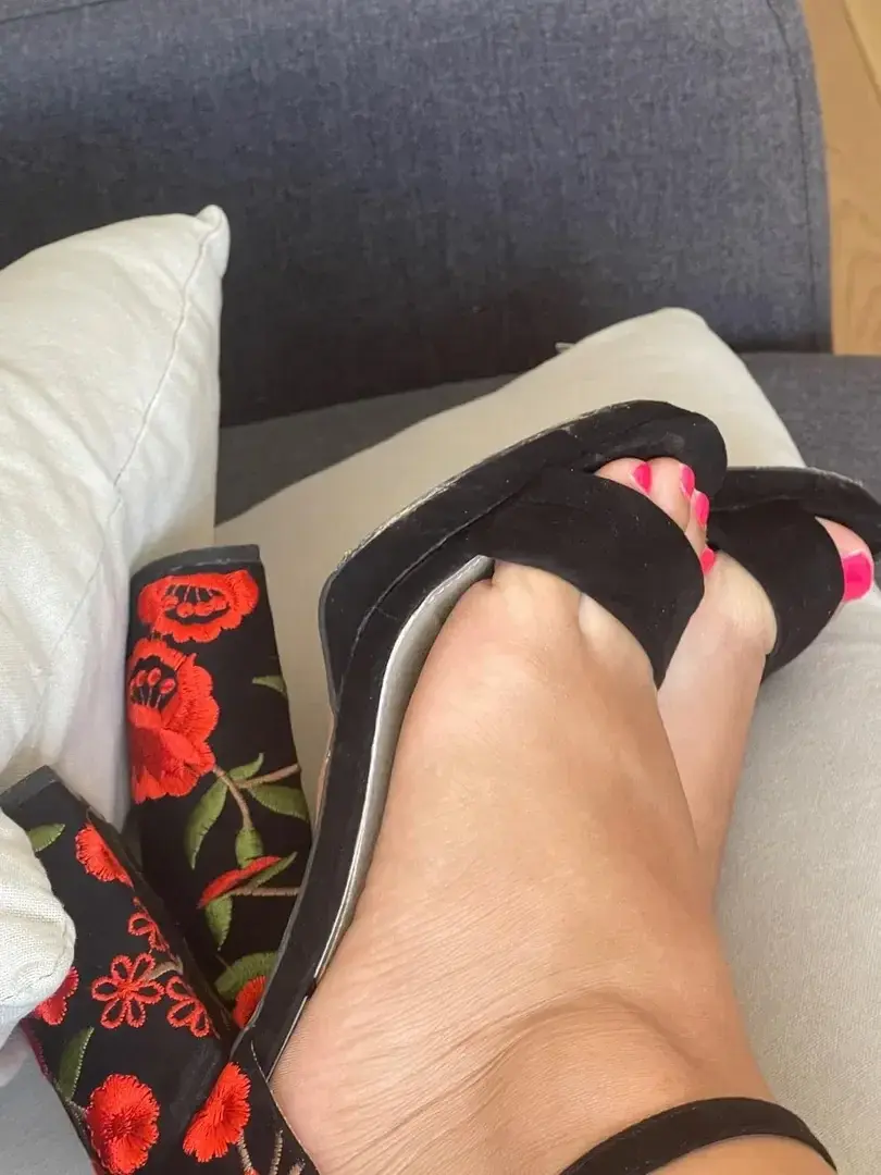 Leak & nude 1 — Ana_feetlovers