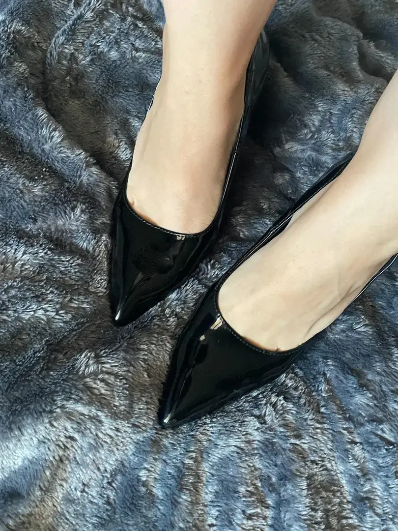 Leak & nude 3 — Feet_up