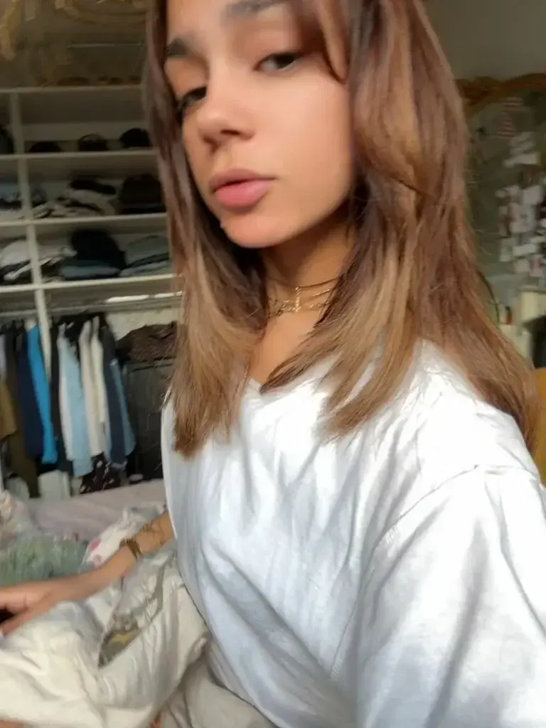 Leak public de Melolo — « ABONNEMENT GRATUIT À VIE ET SANS CODE ❤️Viens discuter en dm » (nude) sur MYM