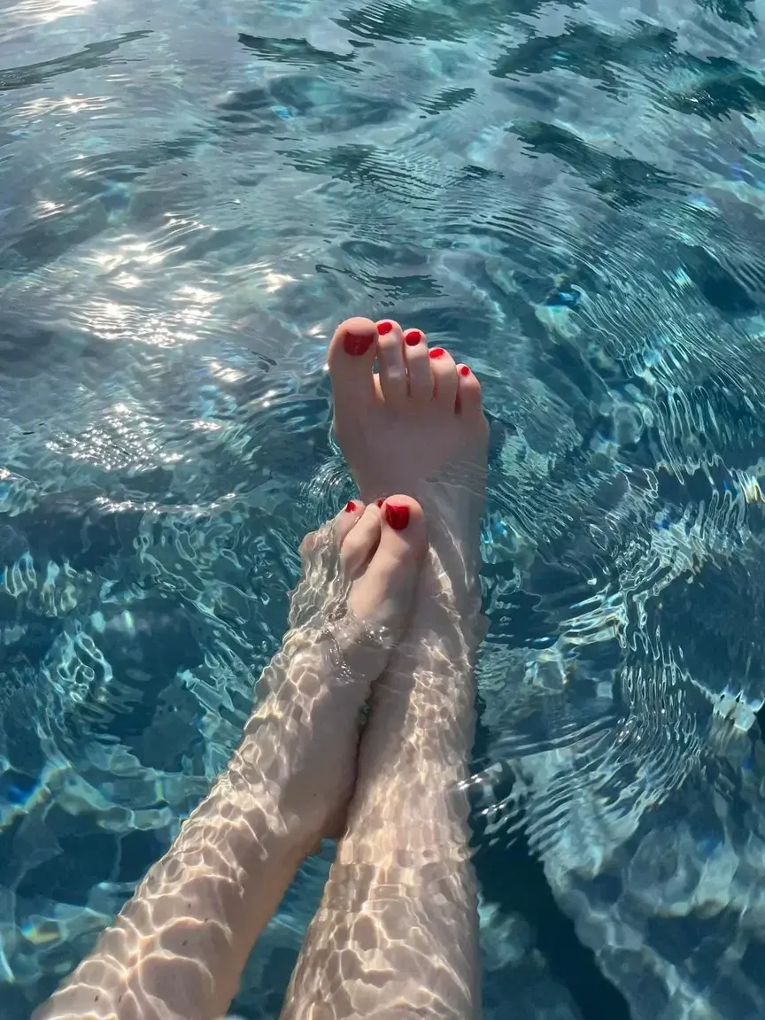 Leak & nude 2 — 4feet4fun