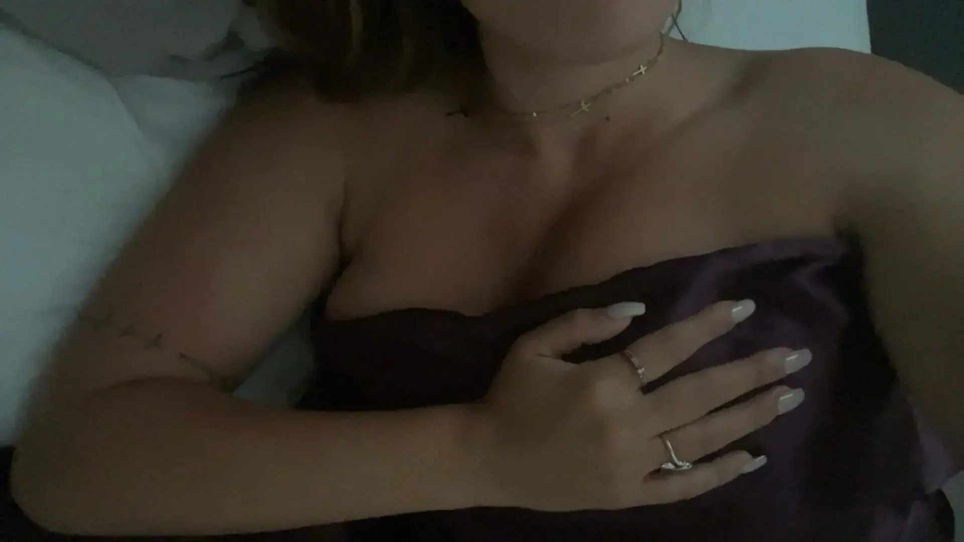 Dormir nue c’est incroyable quand même 😏