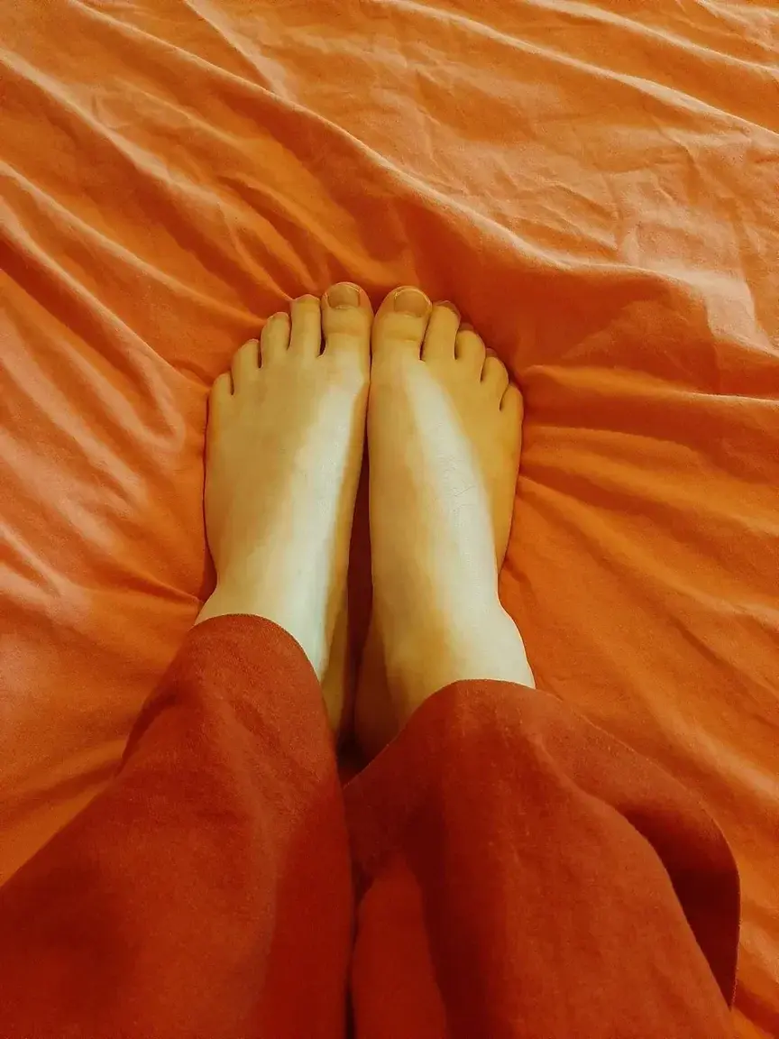Leak & nude 2 — Slenderfeet