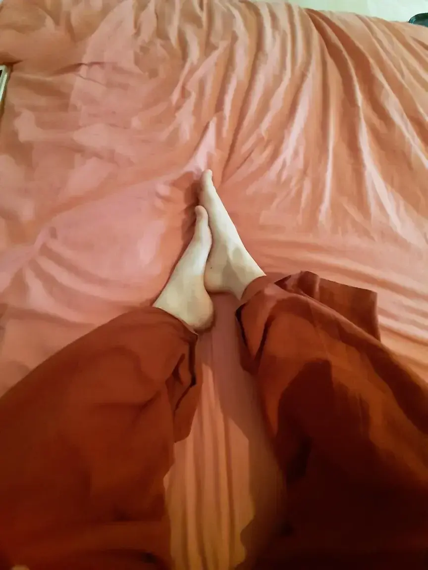Leak & nude 3 — Slenderfeet