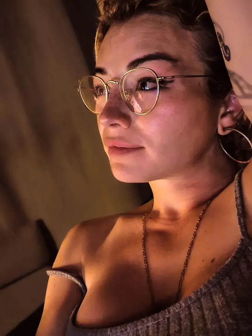 With or without glasses ?