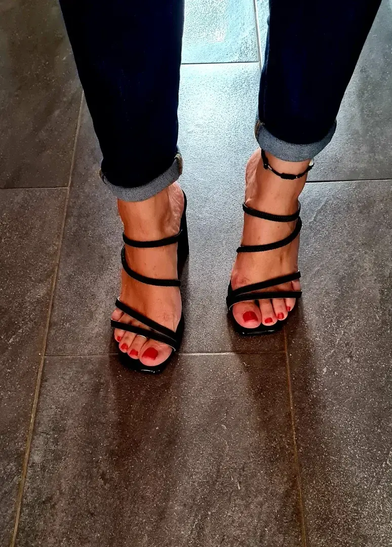 Leak & nude 3 — feet_me_under_sun