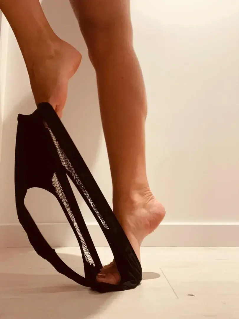Leak & nude 5 — mini-pantie