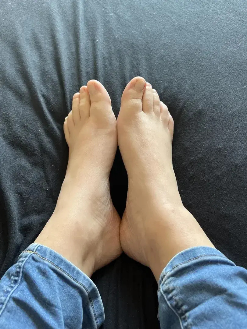 Leak & nude 1 — ilikefeetlive