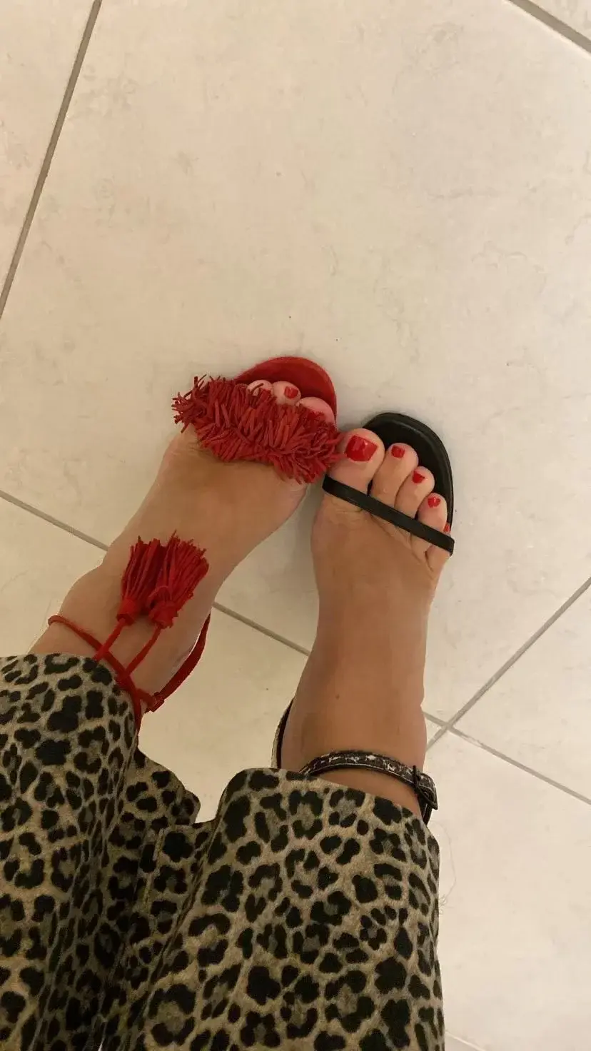 Leak & nude 5 — Heelslover