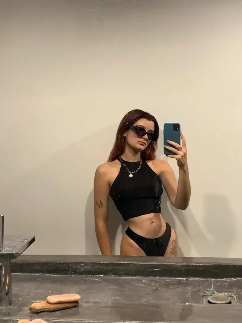 Salut toi :) Je suis nouvelle ici alors souhaitez moi la bienvenue ✨🫶🏻