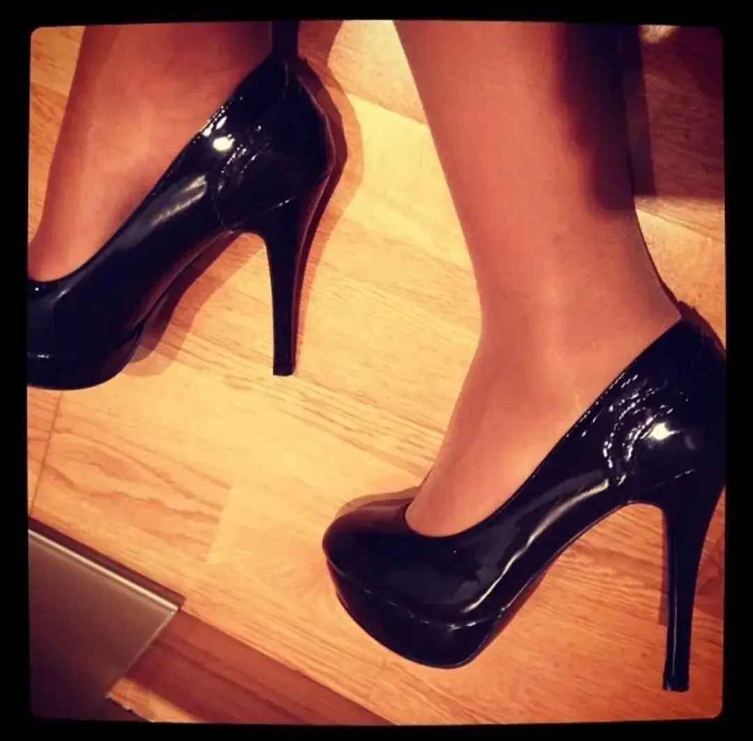 Leak & nude 1 — Glamsexypieds
