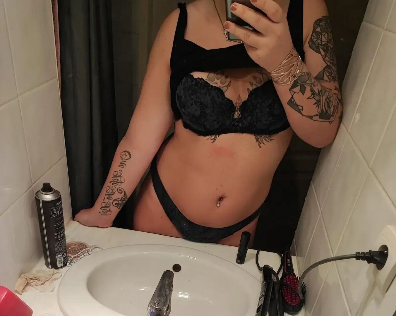 Victoriadelangu - Photo exclusive MYM 5 | French Modèles
