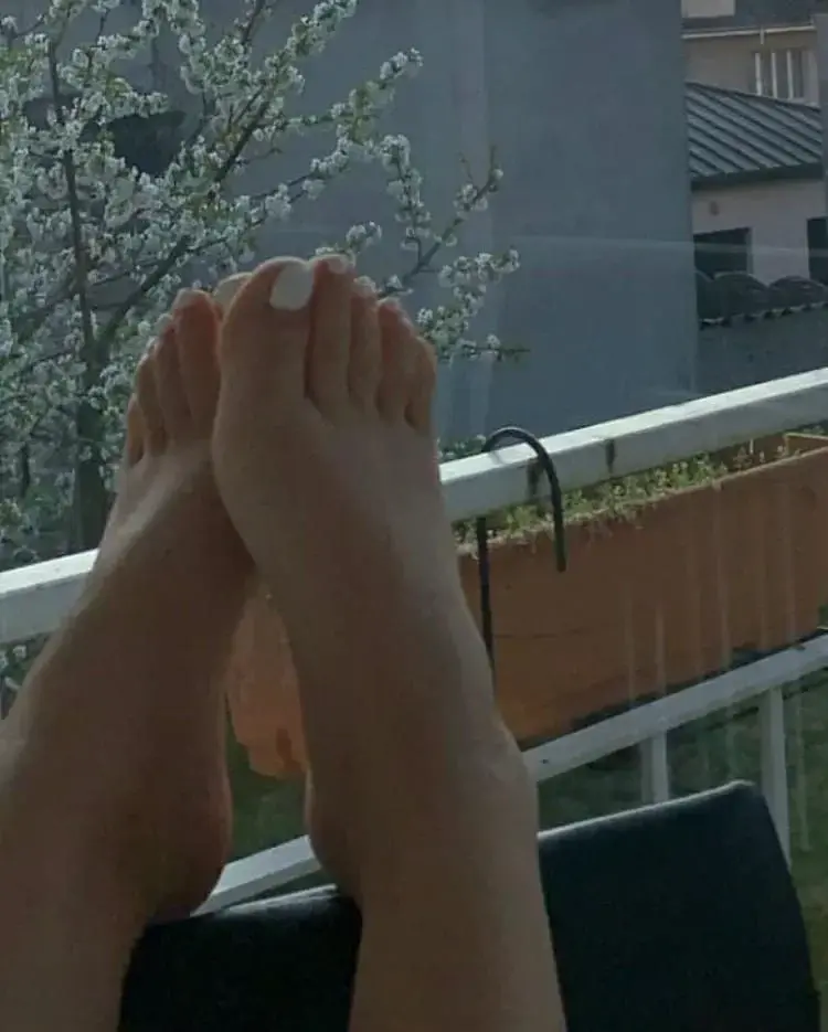 Leak & nude 3 — Prettyfeetgirlyy