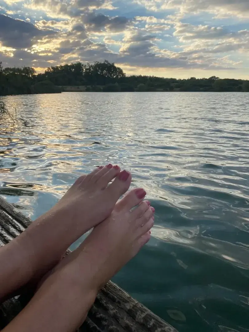 Leak & nude 2 — Feetalicia