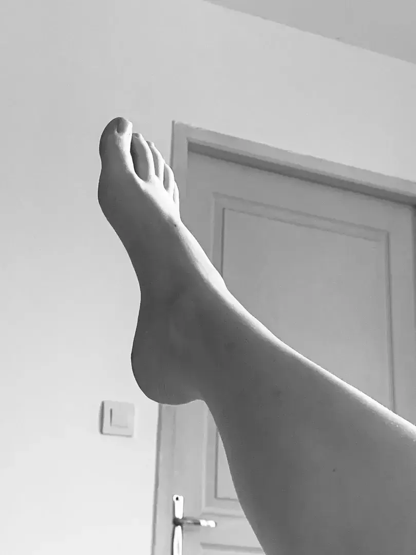 Leak & nude 2 — Jolie-petit-pied