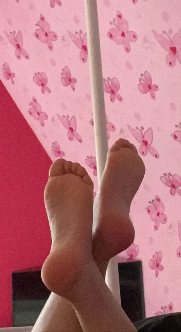 Leak & nude 1 — Pieds_gauches