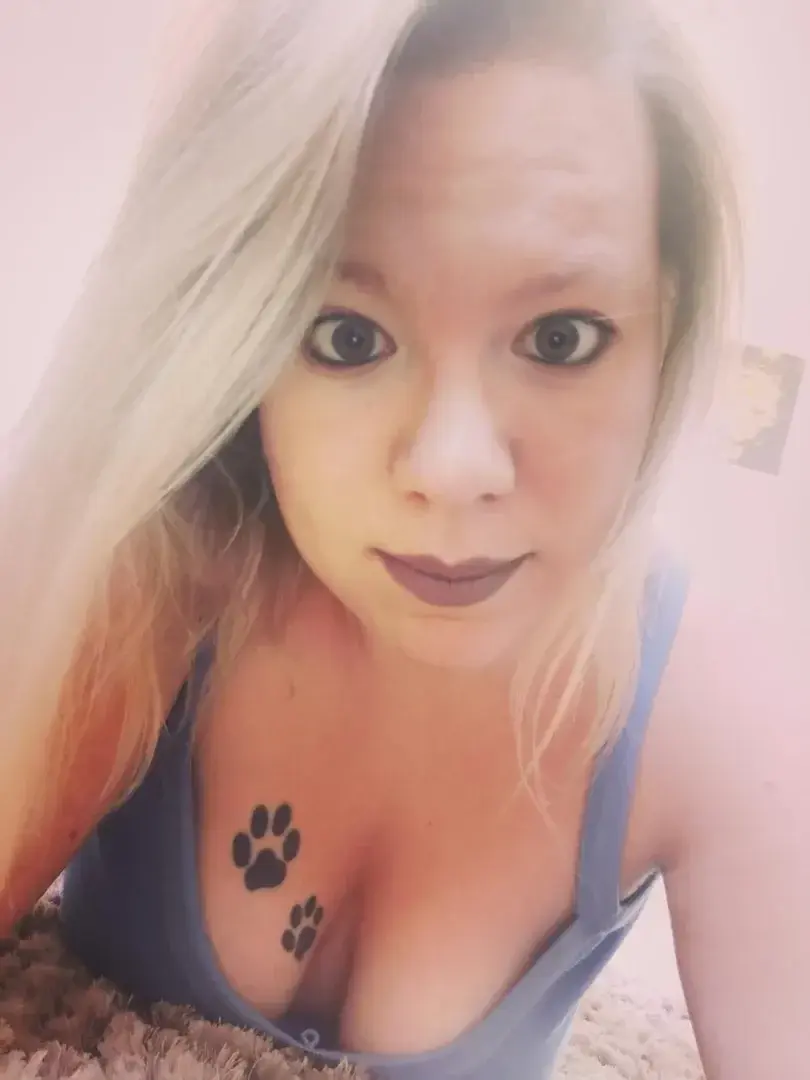 Leak public de Cherryling — « Il fait si chaud 🥵🥵 » (nude) sur MYM