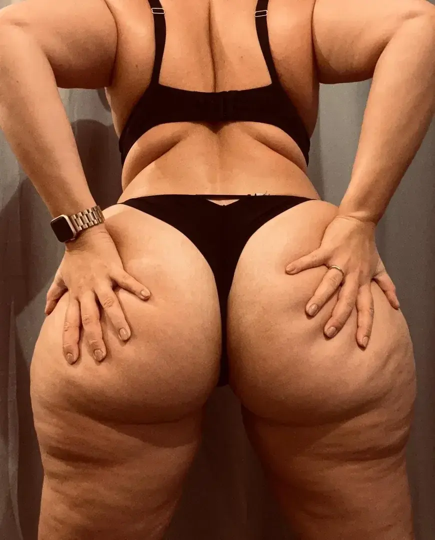 Squeeze me 🍑💦 #bbw #bigbooty #groscul #ass #myass