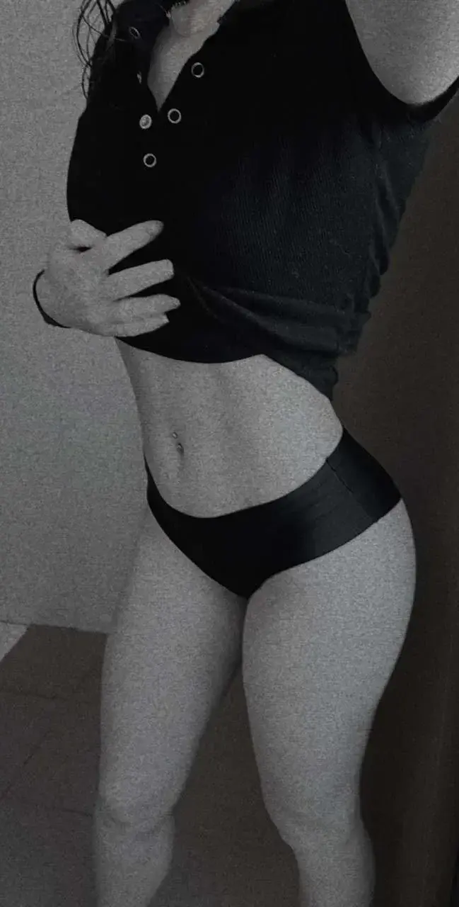 Leak & nude MYM — She_hair_fire : « 😚 » (MYM)