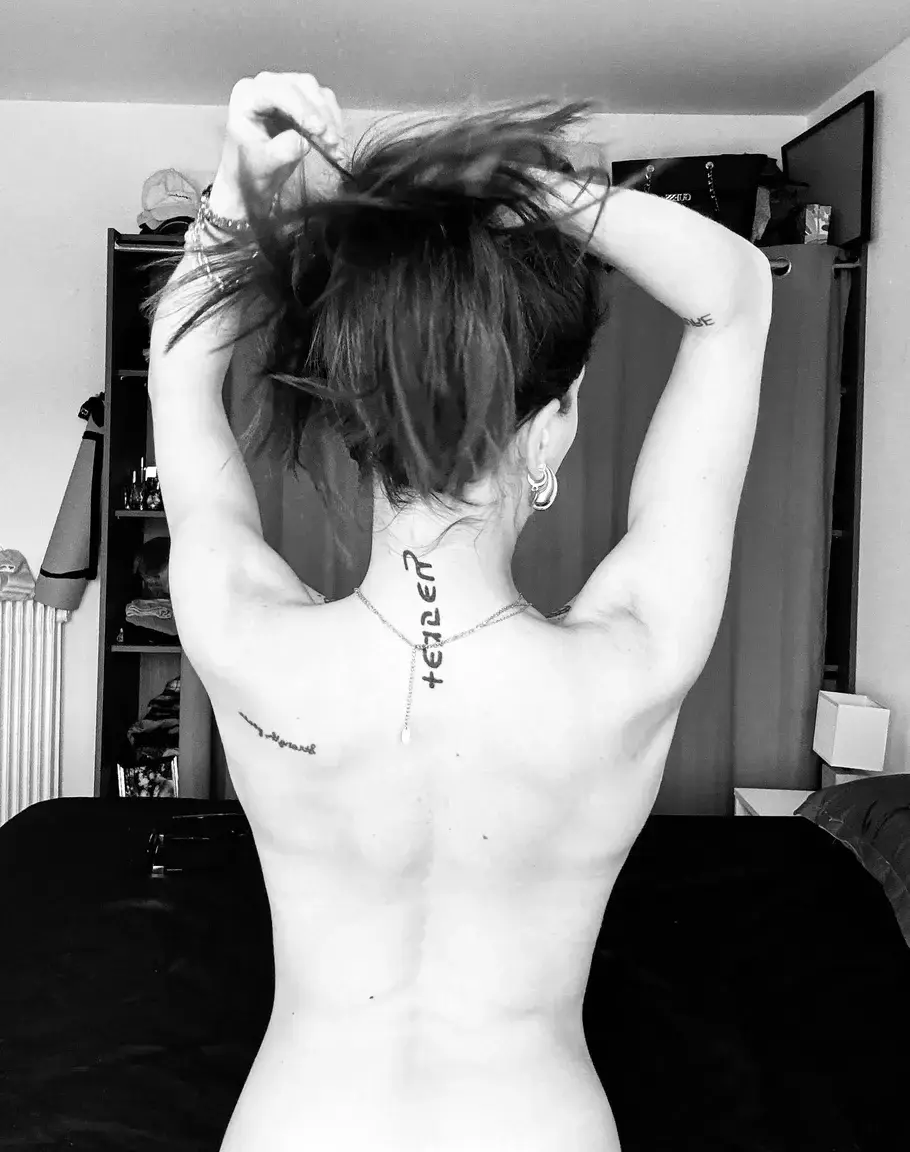 Viens me retrouver en privé 👅 #nu #contenu