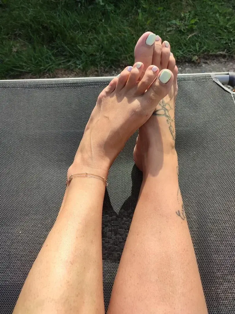 Happyfeet77 — média 7 | French Modèles