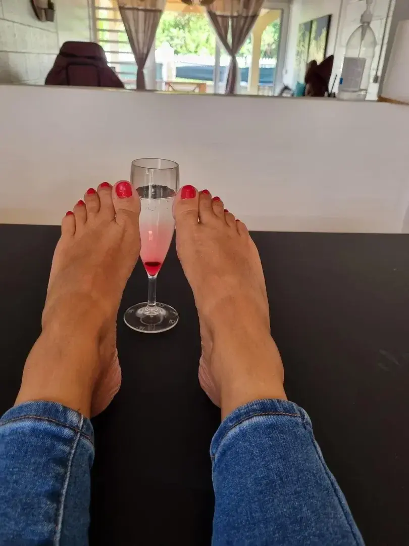 Si tu veux voir la vidéo  ( Viens prendre un verre  sur le bar avec moi)