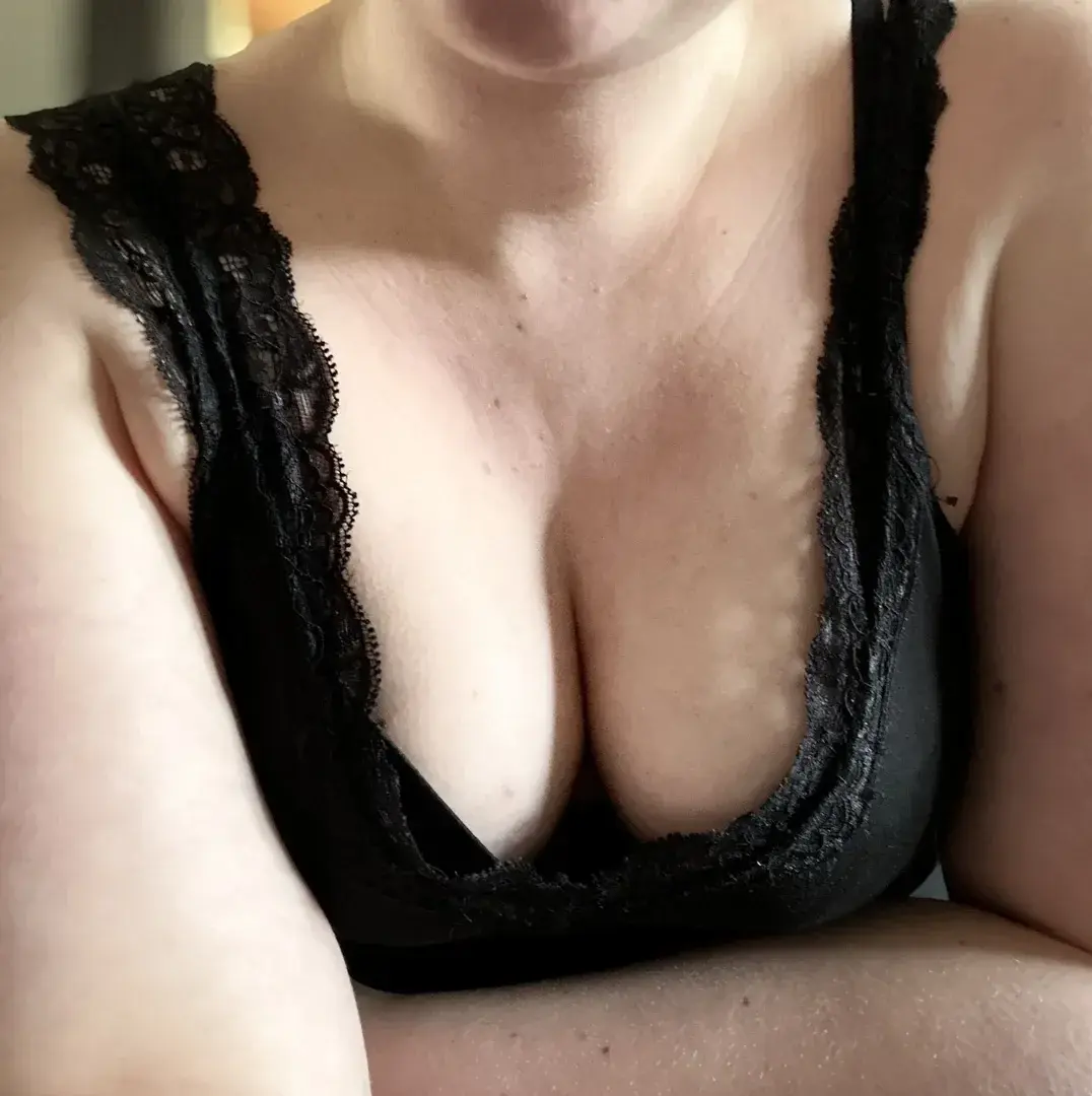 Curvybooty - Photo exclusive MYM 13 | French Modèles
