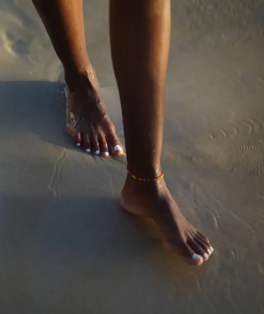 Leak & nude 2 — Feetloveurcaraibe