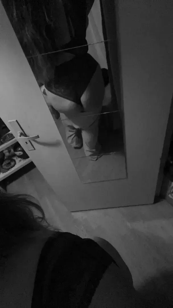 Leak & nude 5 — Holly11