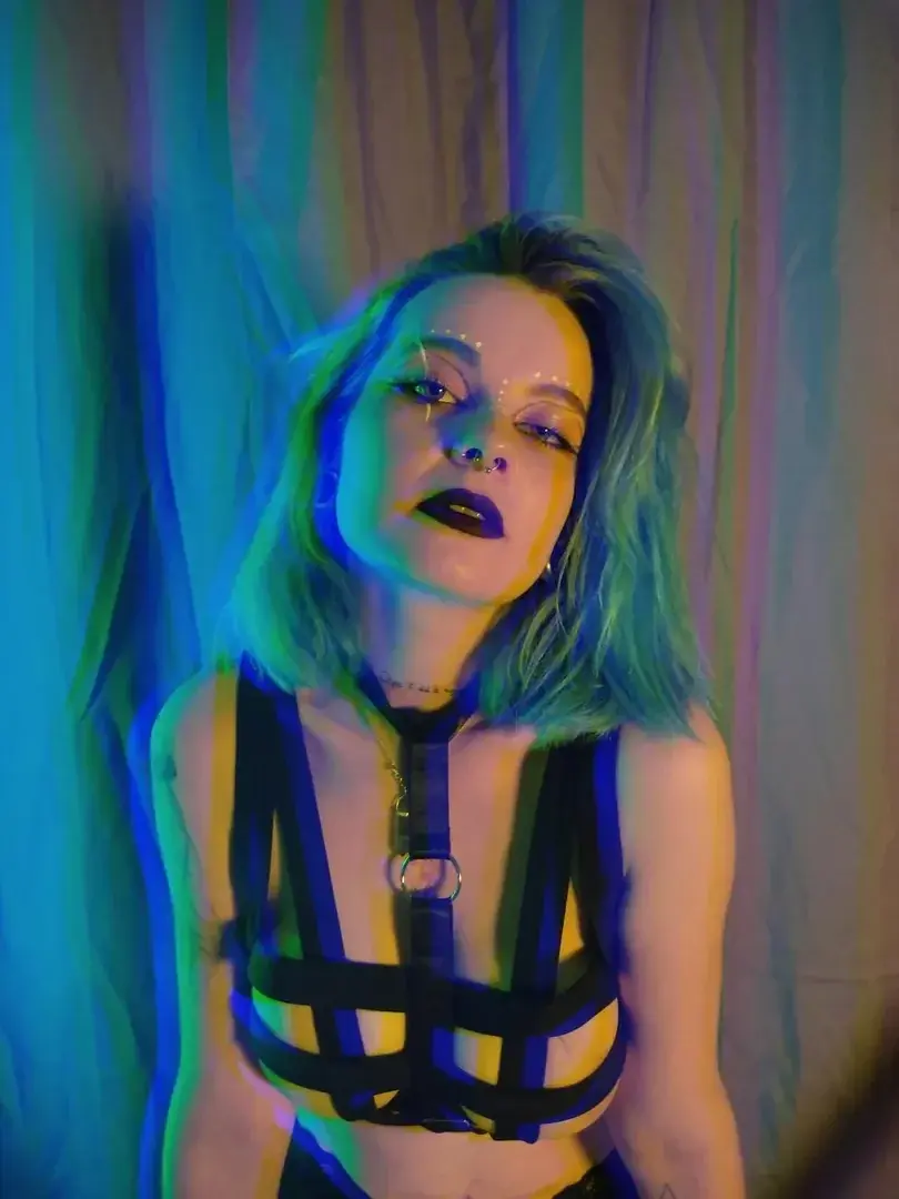 Leak & nude 4 — -phoenix-