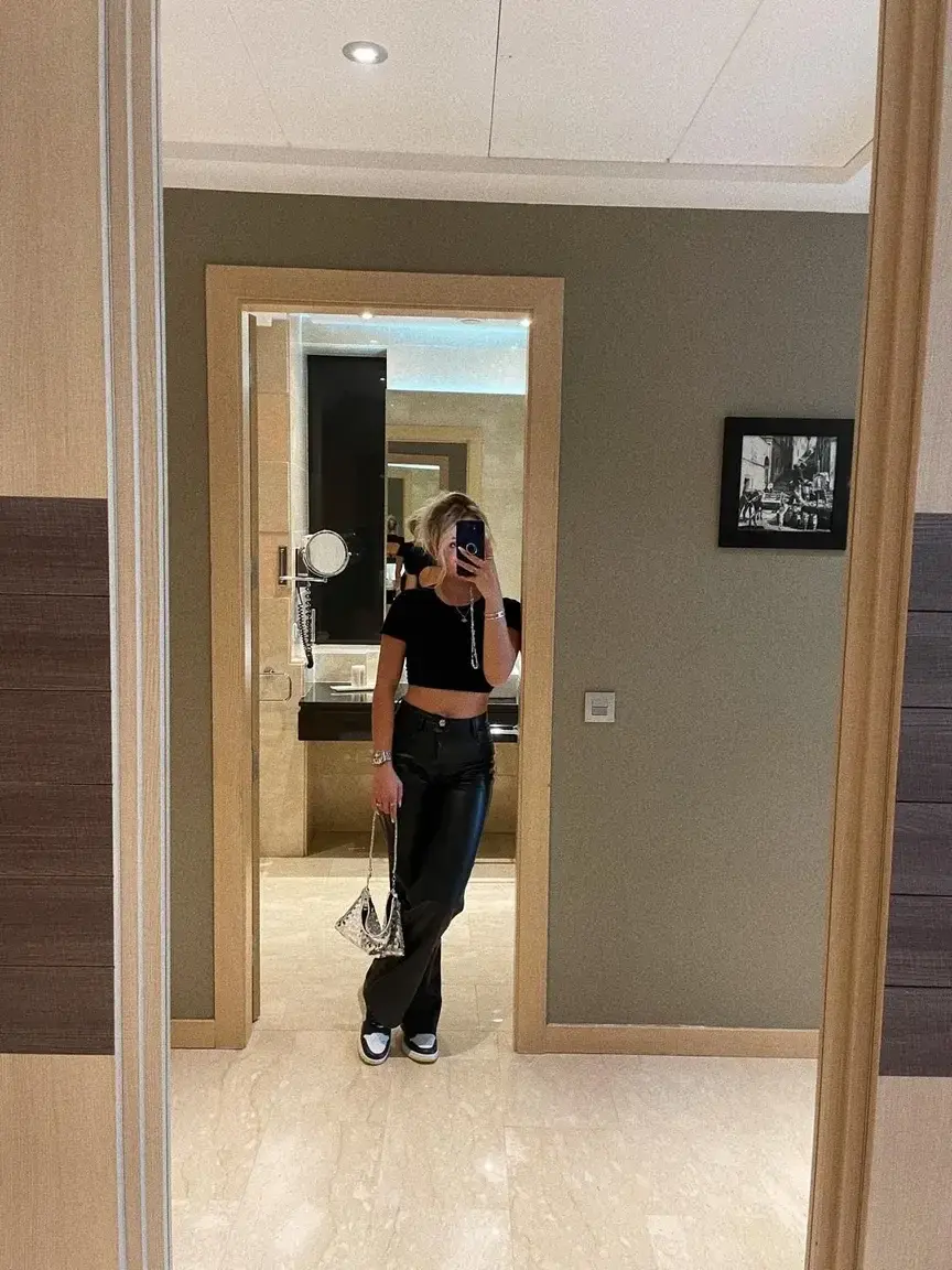 Leak & nude 1 — Paulinecutie