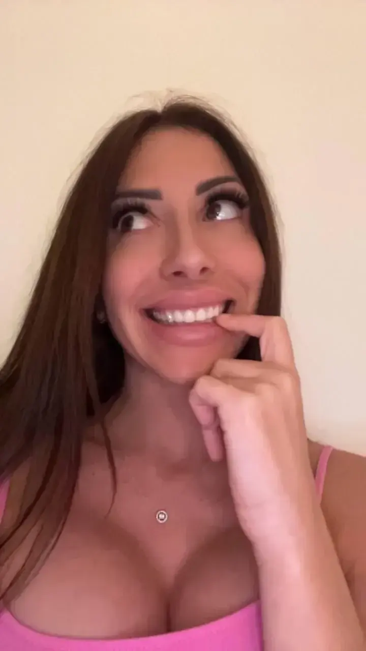 Leak & nude MYM — Marinaatn : « Rien n'est montré ici.. tout commence après » (MYM)