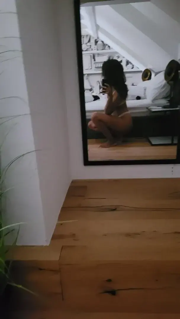 Leak & nude 1 — Lolyfan34