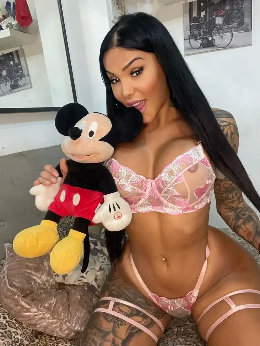 Leak & nude 5 — Giuliasouza