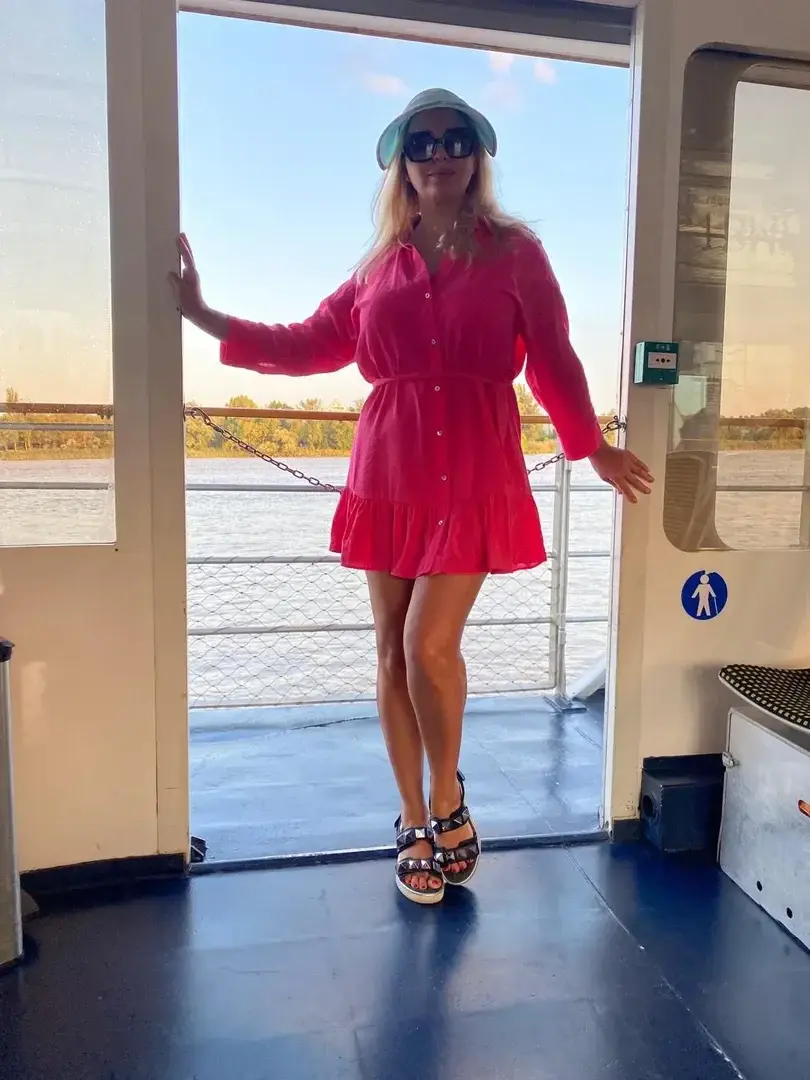 Leak public de Burlesque_eroticfemme — « description de la photo » (nude) sur MYM