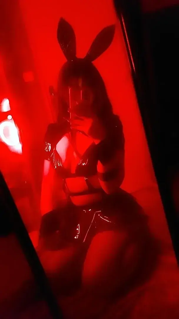 Leak & nude 1 — Grimoire