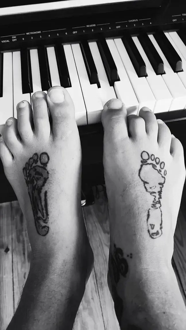 Leak & nude 3 — What-the-feet